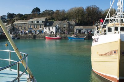 `Padstow harbour