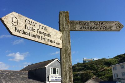 signpost at mawgan porth