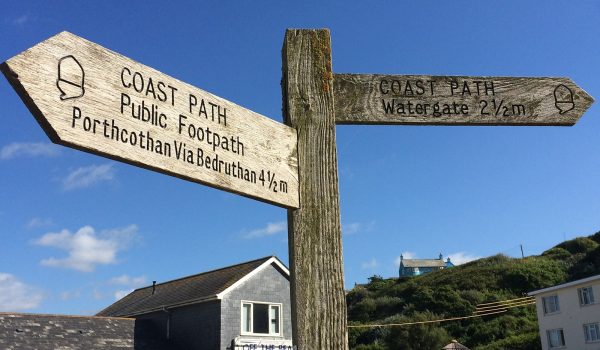 signpost at Mawgan Porth