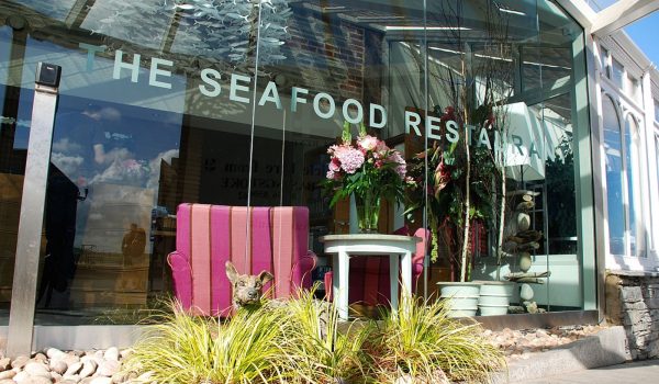 the seafood restaurant exterior