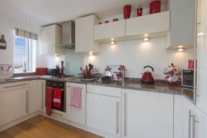 kitchen at 2 Porth sands