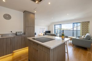 kitchen, breakfast bar and lounge in SP4