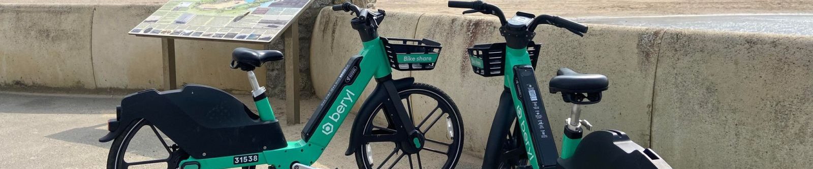 e-bikes for hire on Porth beach