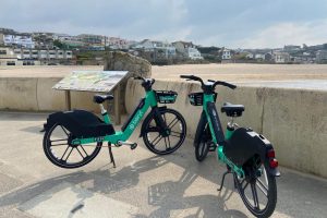 e-bikes for hire on Porth beach